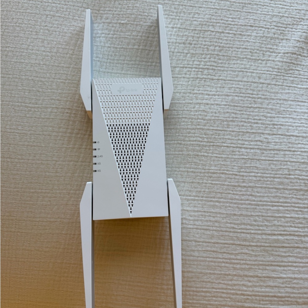 TP-Link Extender AXE5400 Tri-Band WiFi-6